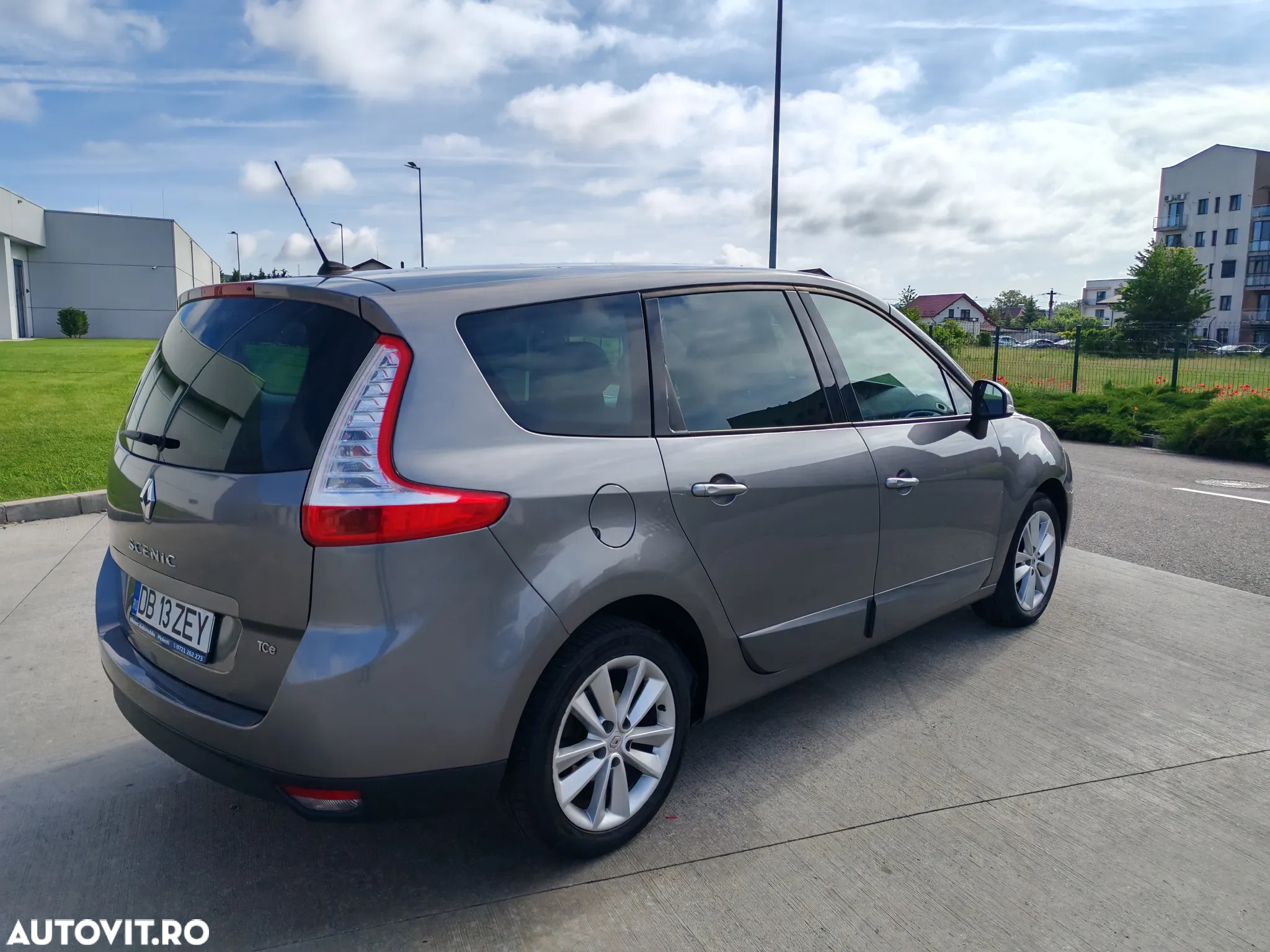 Renault Grand Scenic TCe 130 Dynamique - 4