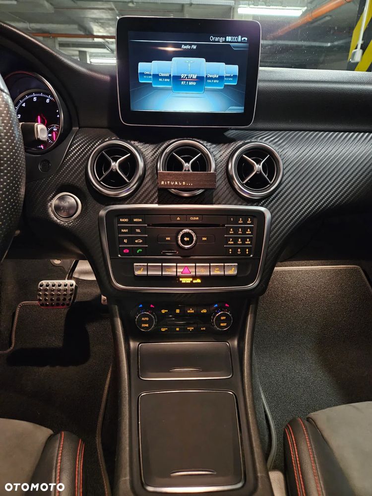 Mercedes-Benz Klasa A 220 4-Matic AMG Line - 7
