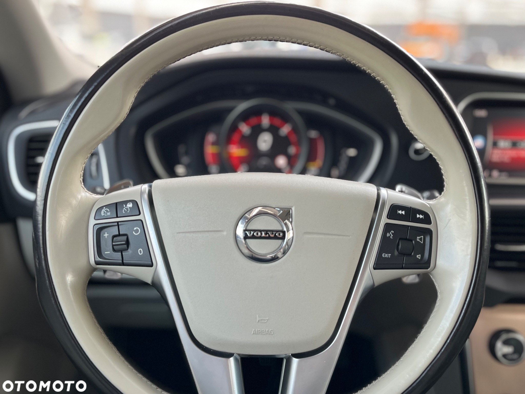 Volvo V40 Cross Country D4 Geartronic Momentum - 21