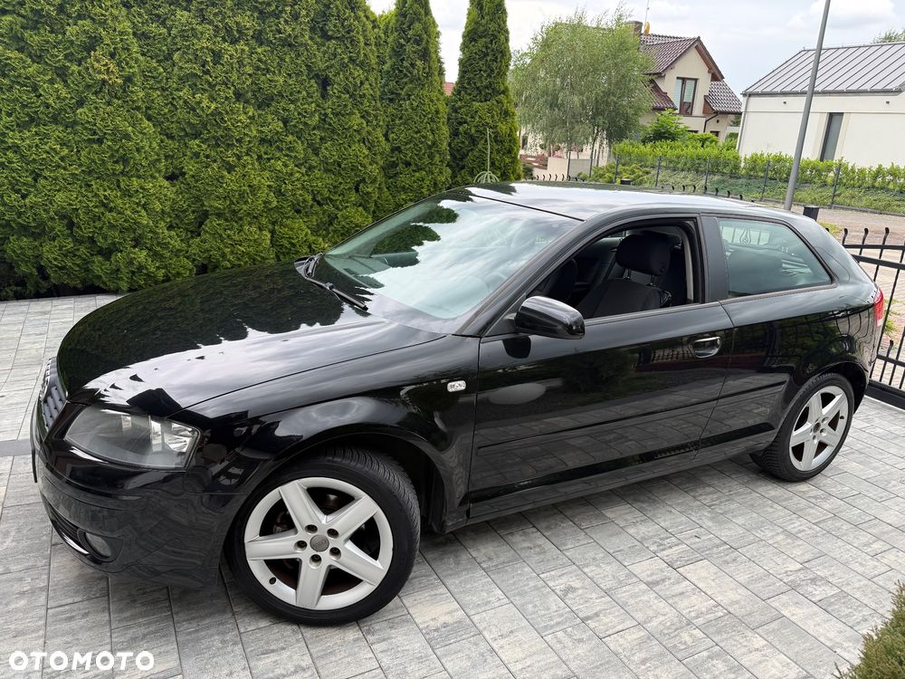 Audi A3 3-drzwiowe 1.6 FSI Ambiente - 1