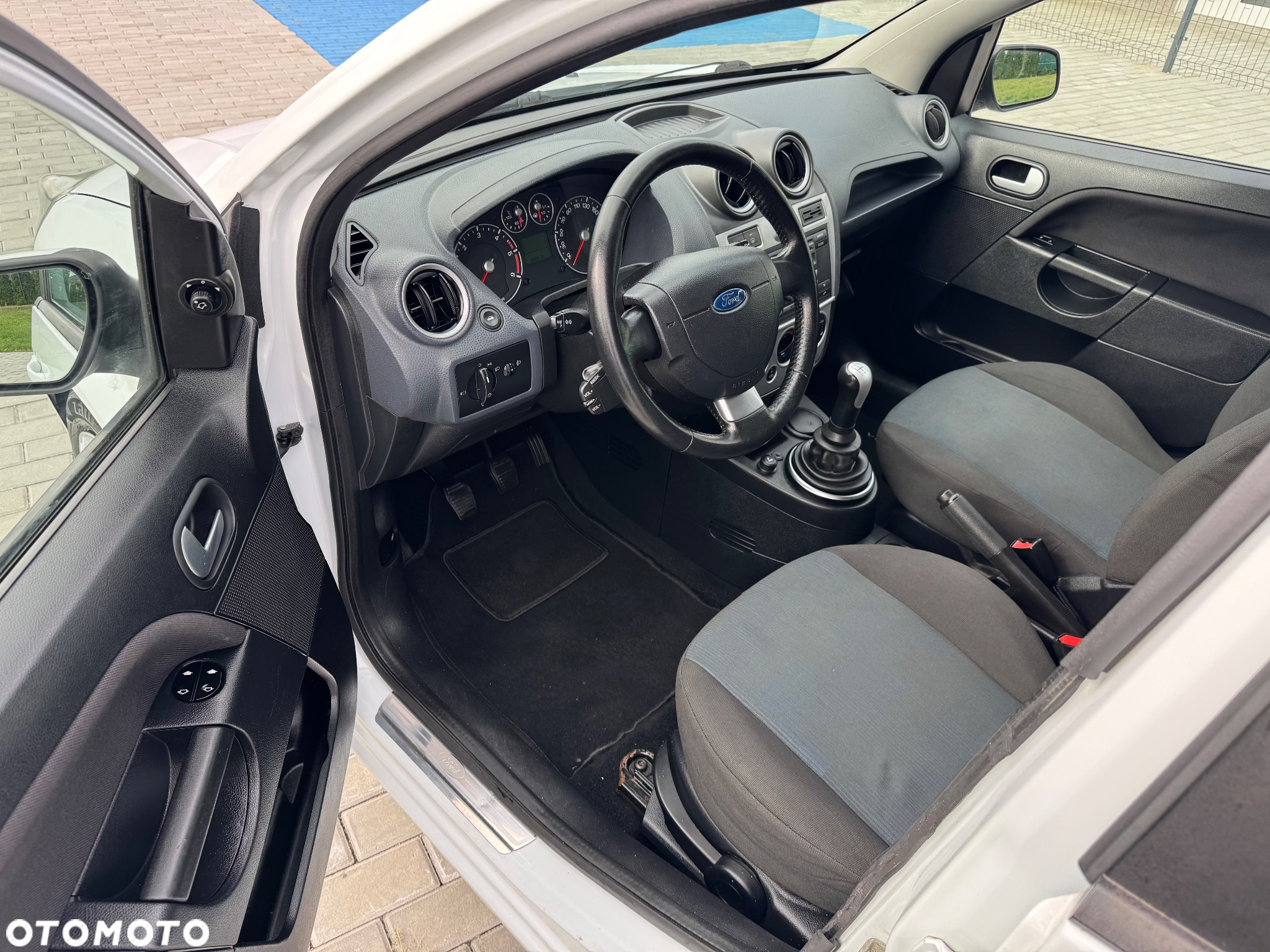 Ford Fiesta 1.4 TDCI - 9