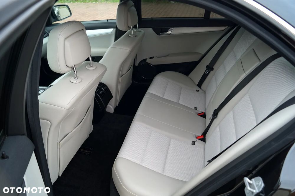 Mercedes-Benz Klasa C 200 Kompressor Avantgarde - 22