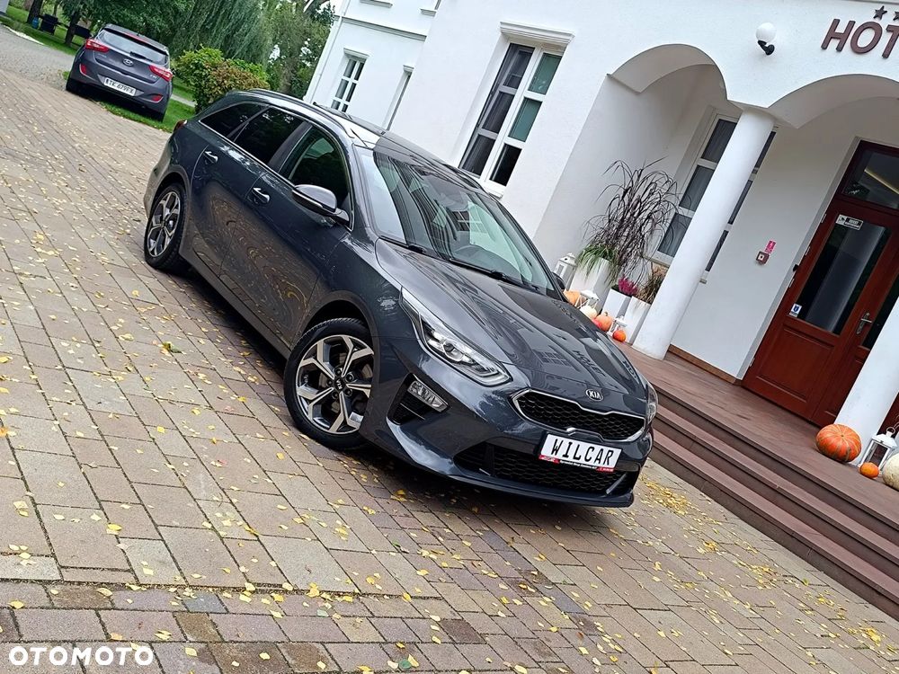 Kia Ceed 1.6 CRDi SCR L Business Line Plus - 38