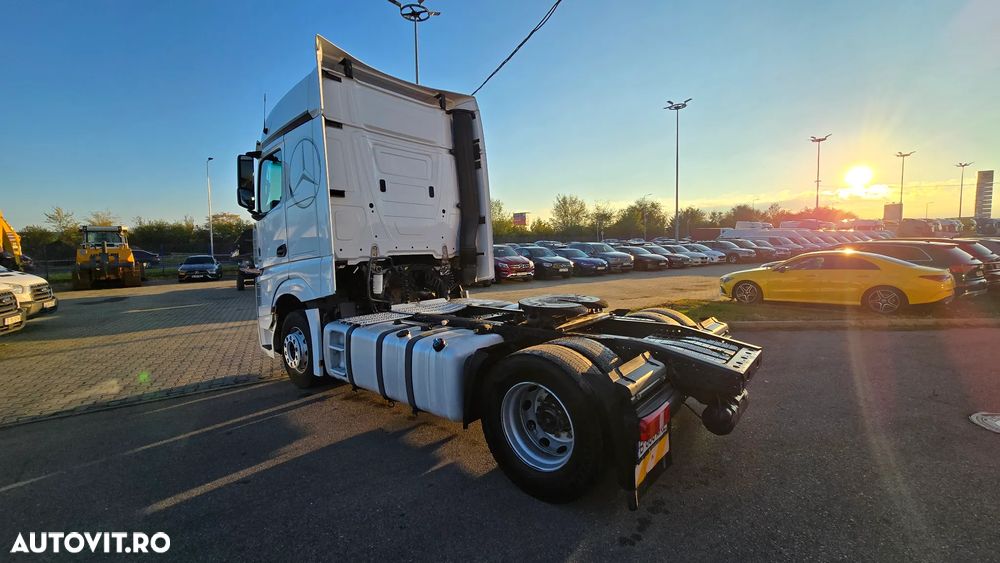 Mercedes-Benz 1851 - 5