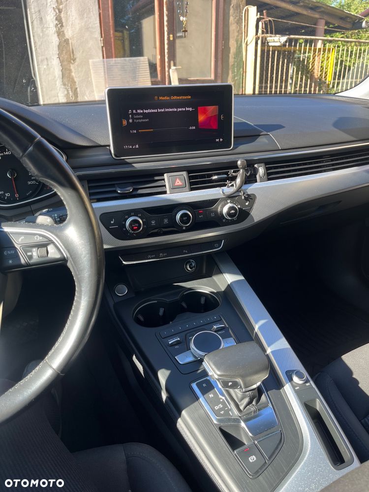 Audi A4 Avant 2.0 TDI S tronic - 26