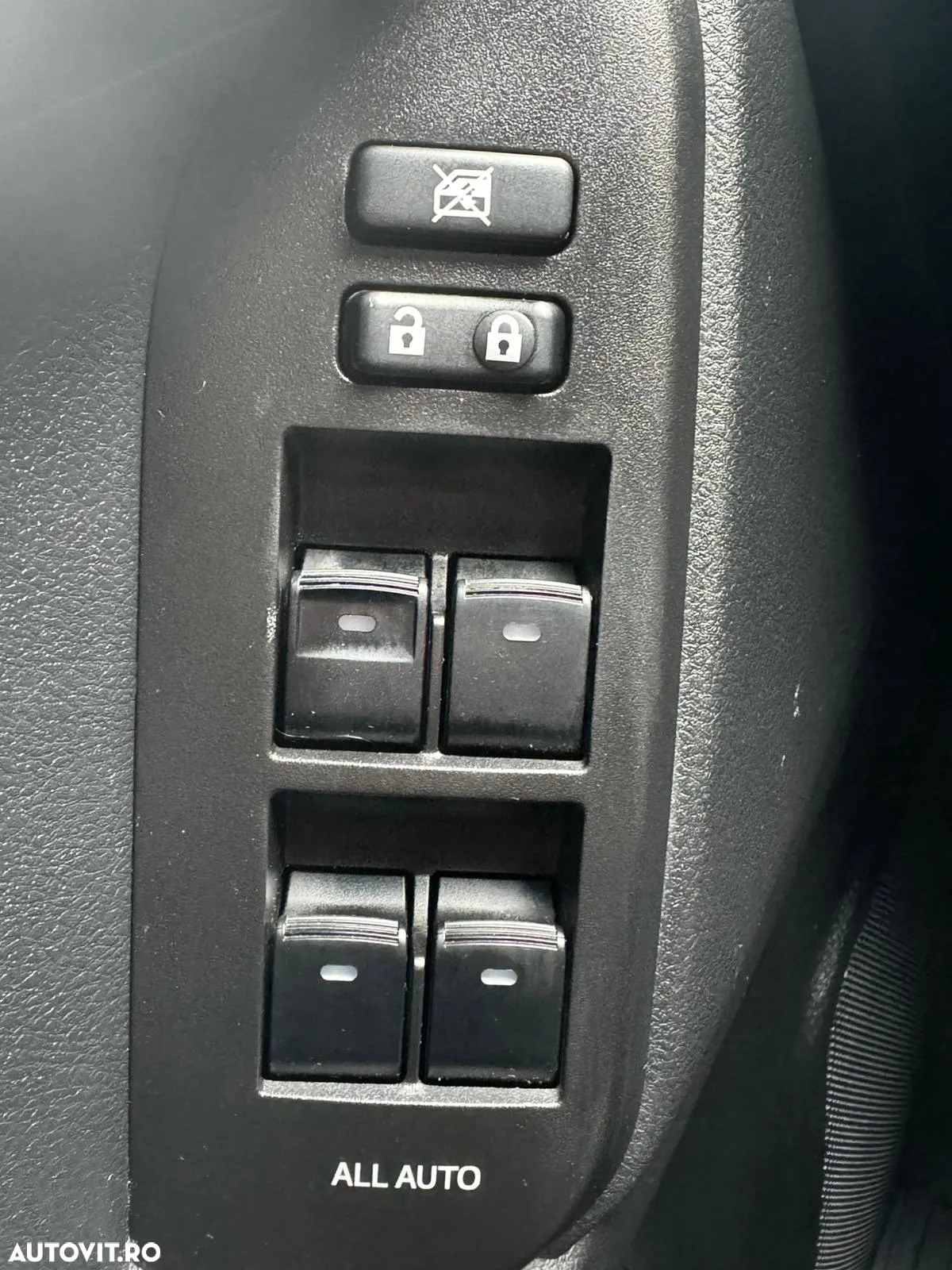 Toyota Land Cruiser 2.8l Turbo D-4D A/T Executive - 23