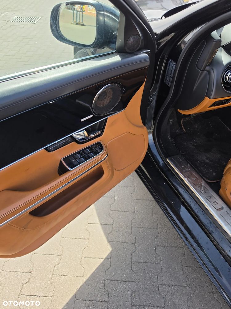 Jaguar XJ 3.0 D V6 Portfolio - 9