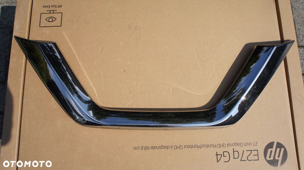 ZNACZEK EMBLEMAT CHROM NISSAN MICRA K14 - 5