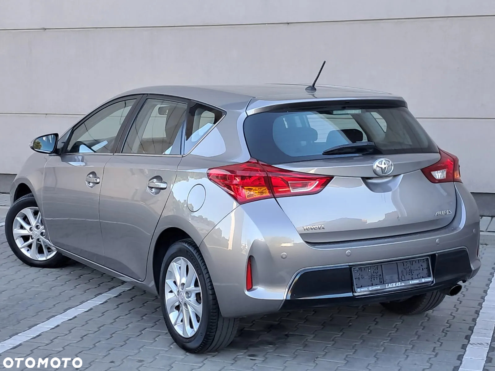 Toyota Auris 1.6 Valvematic START Edition - 14