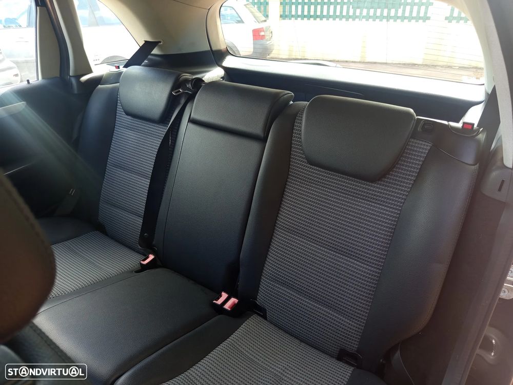 Mercedes-Benz B 180 CDI - 16