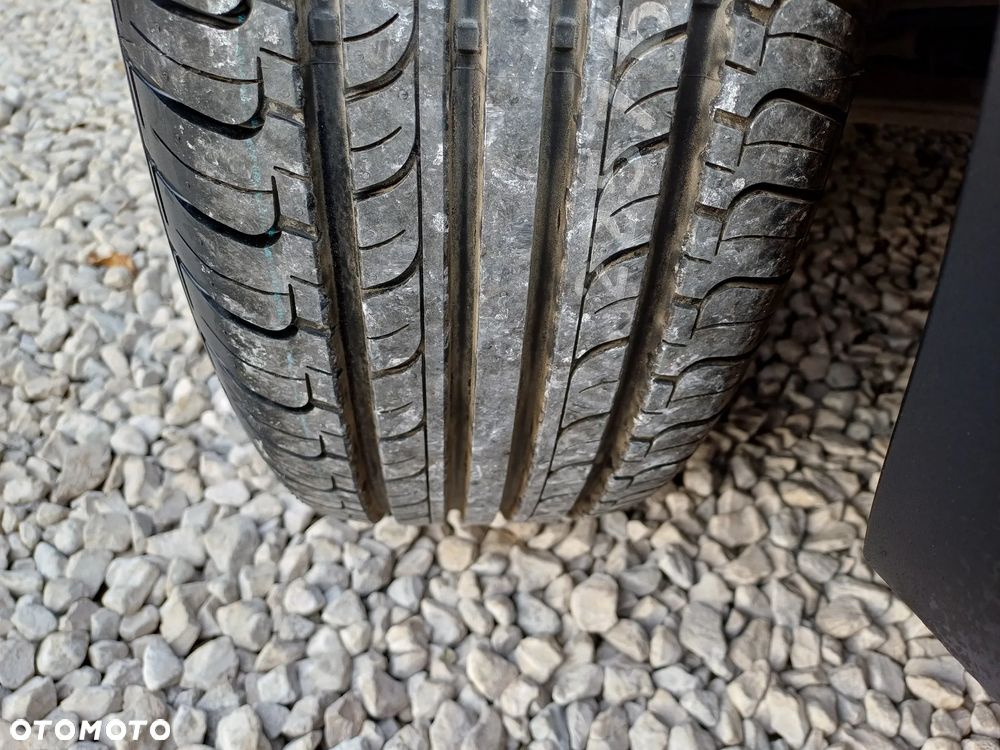 Peugeot 2008 1.5 BlueHDi Allure S&S - 11