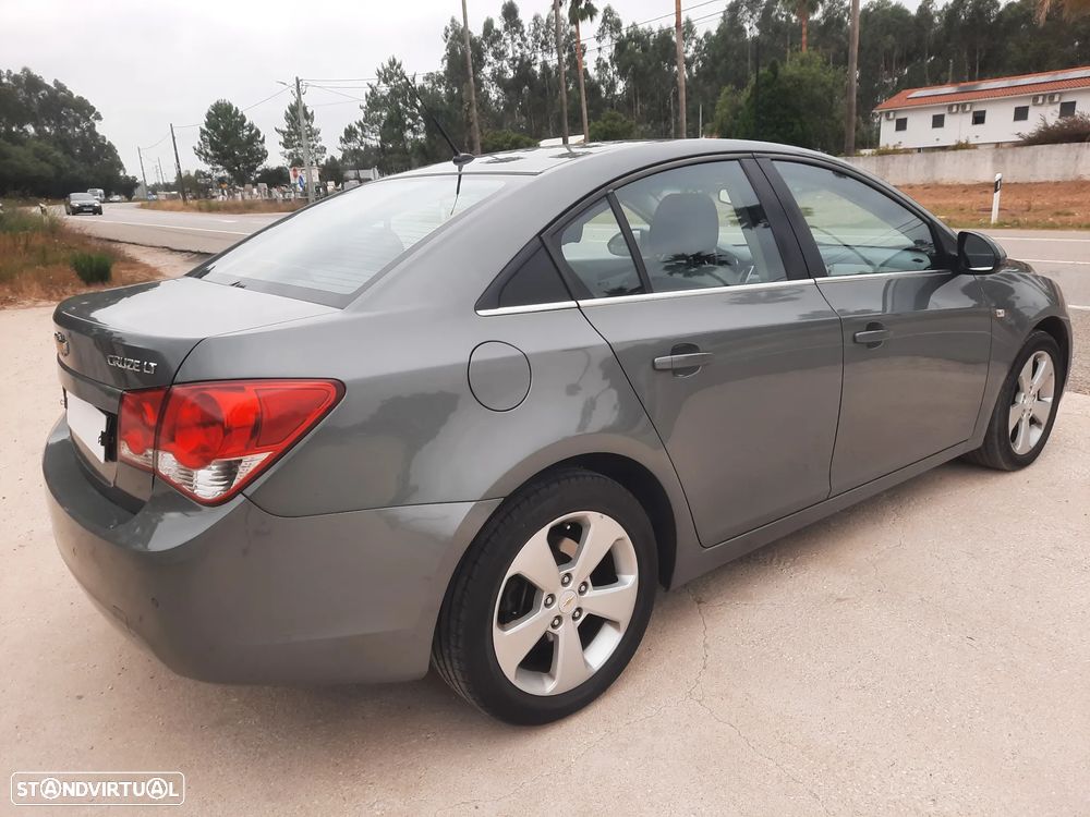 Chevrolet Cruze 2.0 VCDi LT - 17