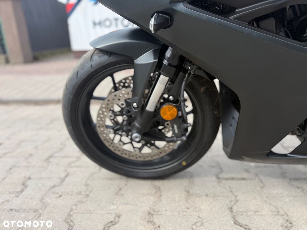 Honda CBR - 19