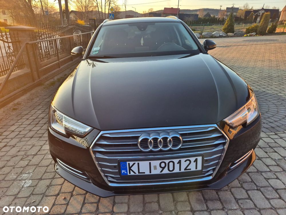 Audi A4 Avant 2.0 TDI S tronic - 1