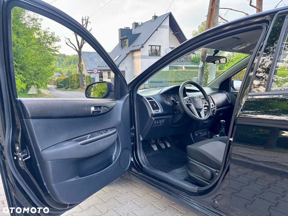 Hyundai i20 1.25 Wersja Jubileuszowa - 14
