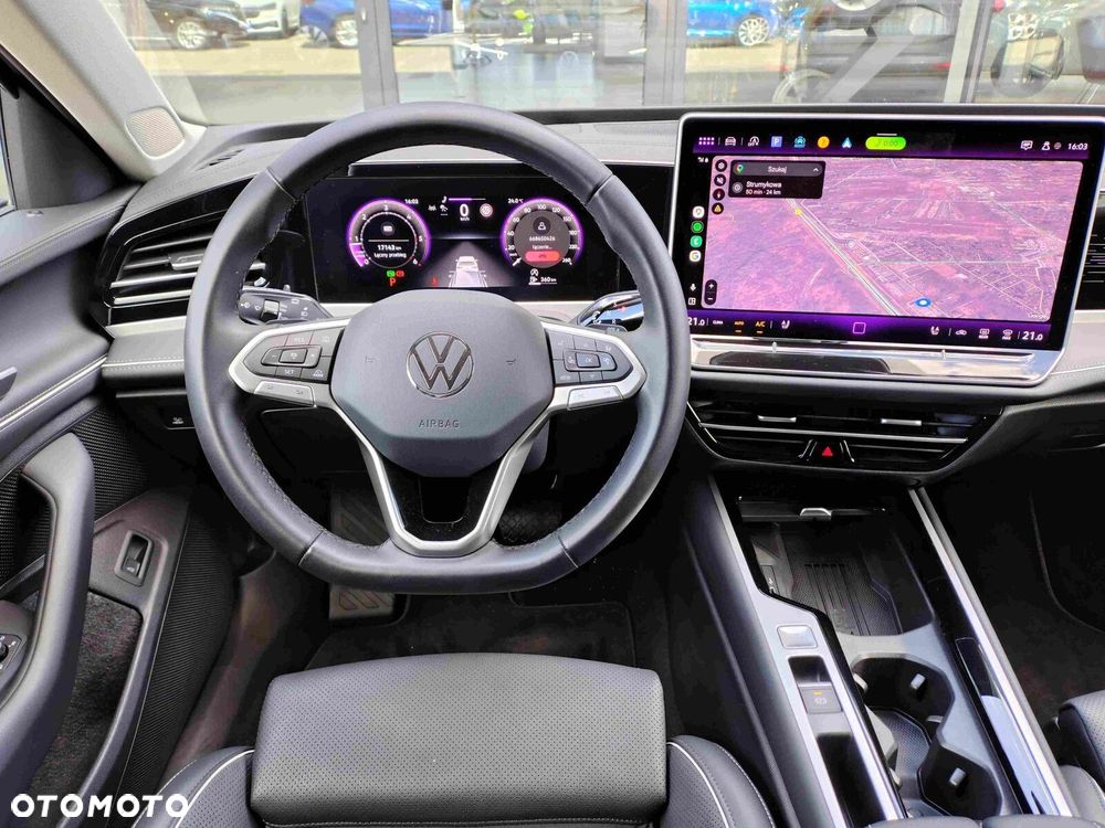 Volkswagen Passat - 11