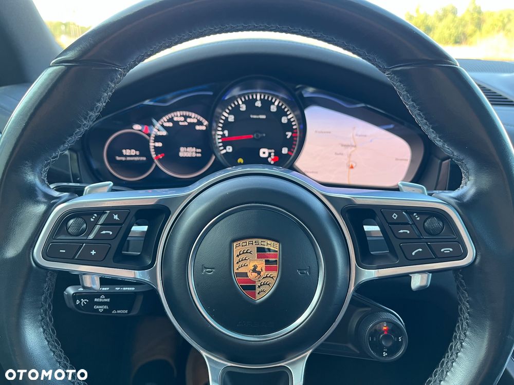 Porsche Cayenne S - 25