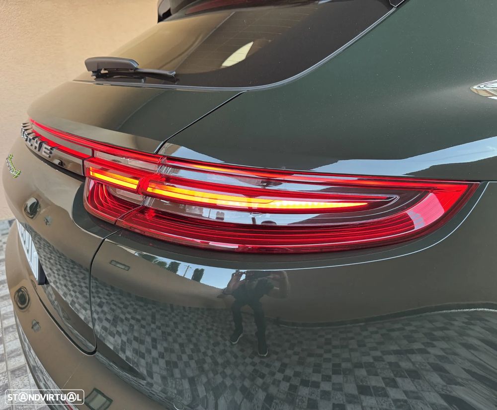 Porsche Panamera Sport Turismo 4 E-Hybrid - 6