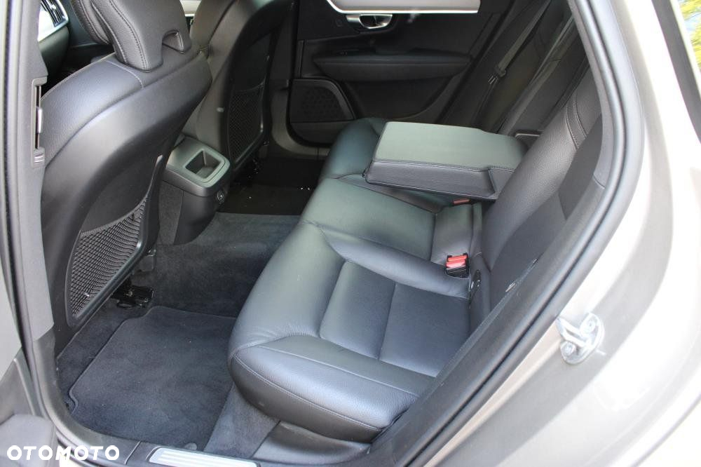 Volvo V90 - 10