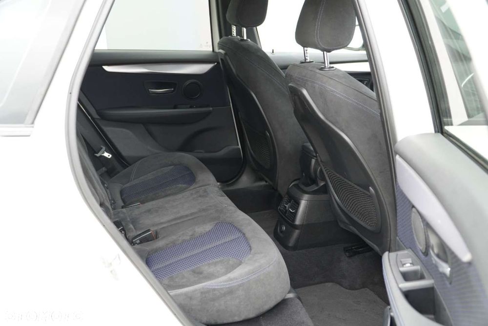 BMW Seria 2 220d xDrive Sport-Aut M Sport - 7