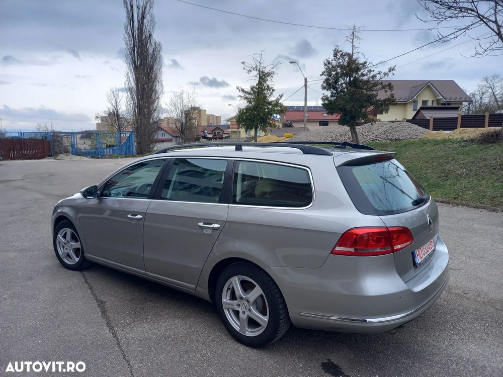 Volkswagen Passat 1.6 TDI DPF BlueMotion Technology Highline - 19