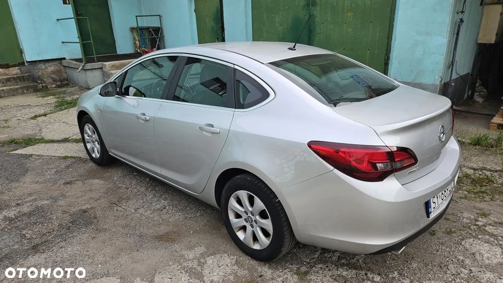 Opel Astra - 4