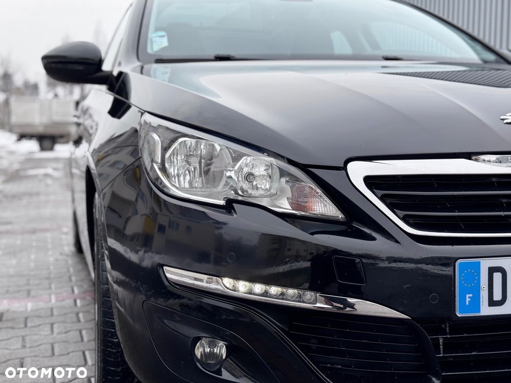 Peugeot 308 PureTech 130 GPF Stop & Start Active Business-Paket - 31