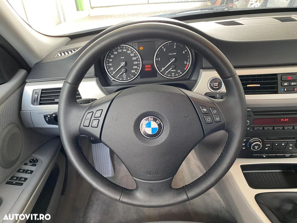 BMW Seria 3 320d EfficientDynamics Edition - 8