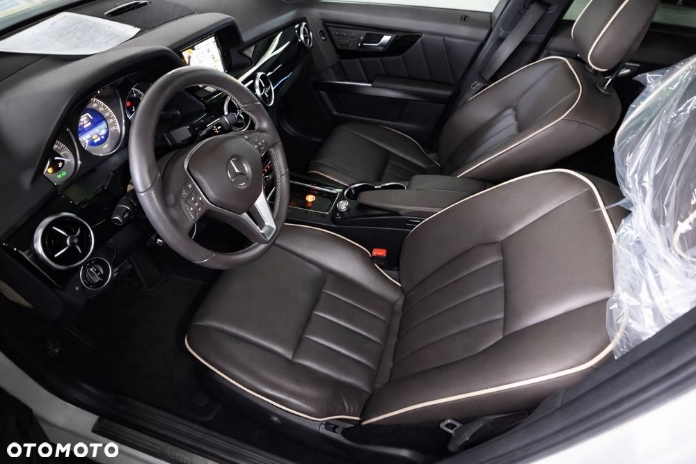 Mercedes-Benz GLK 350 4Matic (BlueEFFICIENCY) 7G-TRONIC - 16