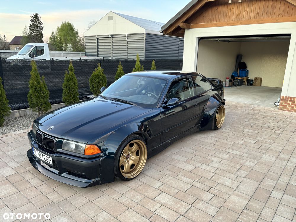 BMW Seria 3 328i - 15