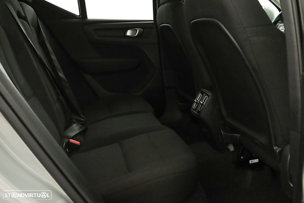 Volvo XC 40 2.0 B3 Essential - 21