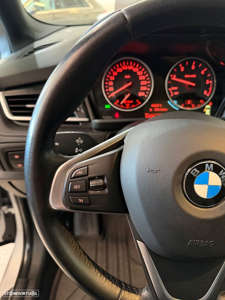 BMW 218 Active Tourer d Line Sport - 14
