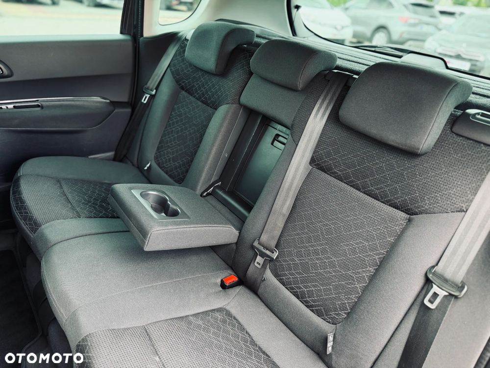 Peugeot 3008 Hybrid4 - 15
