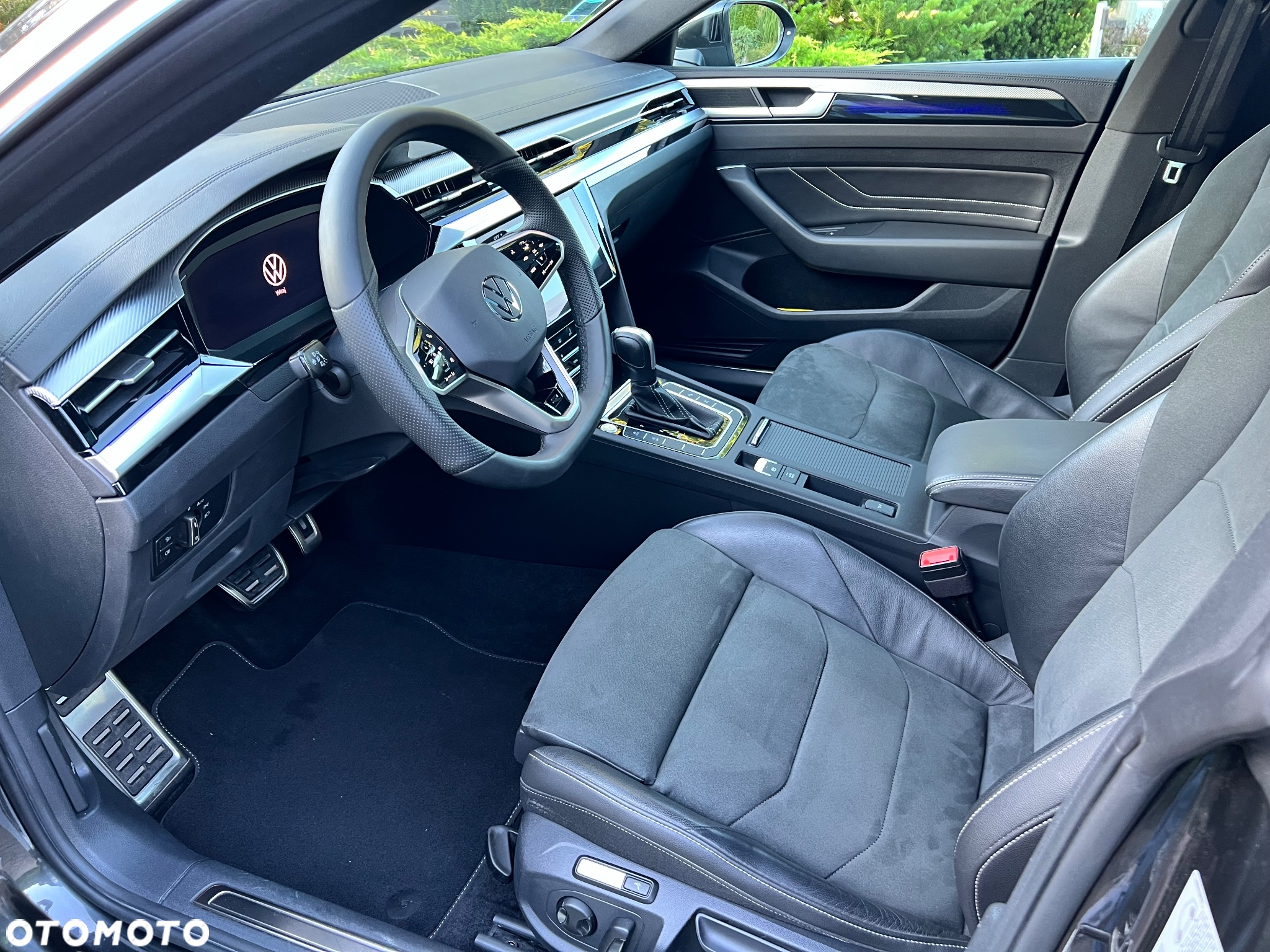 Volkswagen Arteon 2.0 TDI R-Line DSG - 28