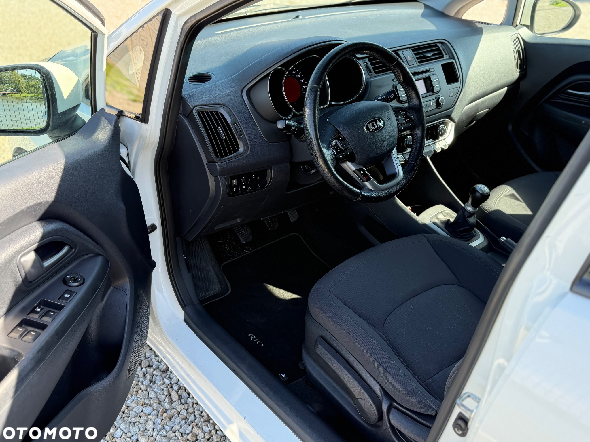 Kia Rio 1.2 Attract - 6
