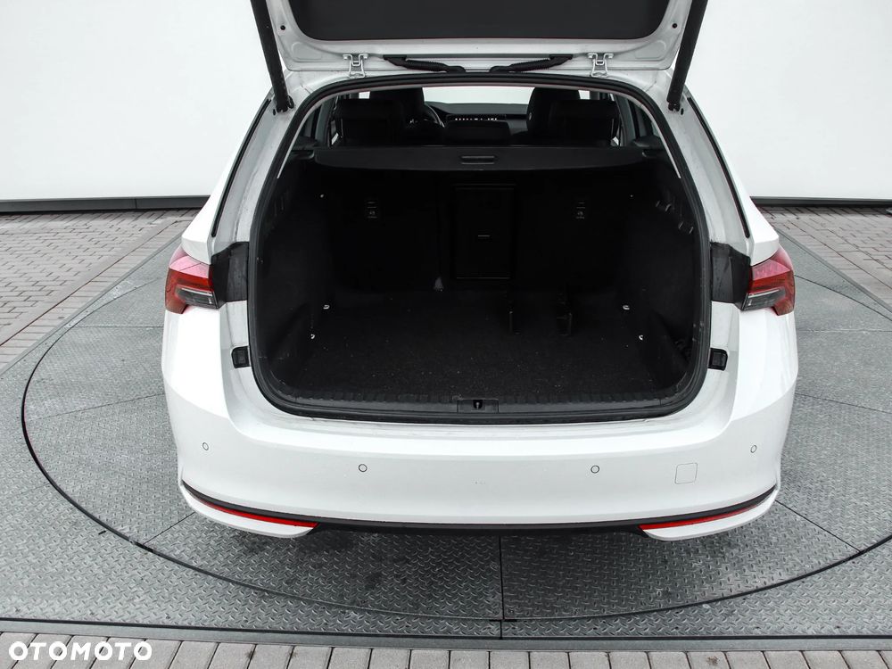 Skoda Octavia 1.5 TSI Selection - 9