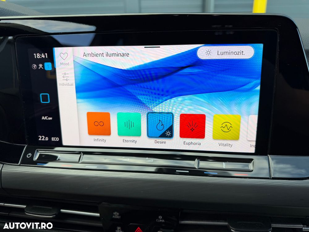 Volkswagen Golf 1.4 eHybrid OPF DSG Style - 28