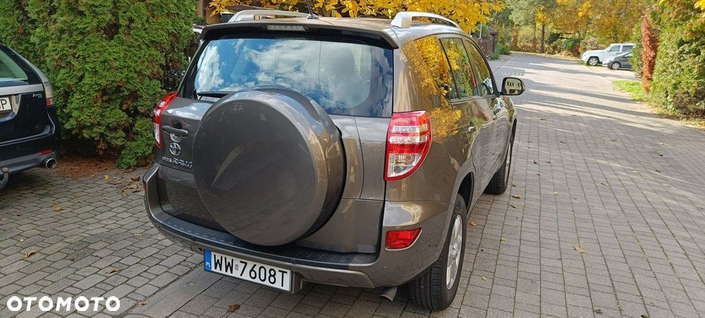 Toyota RAV4 - 25