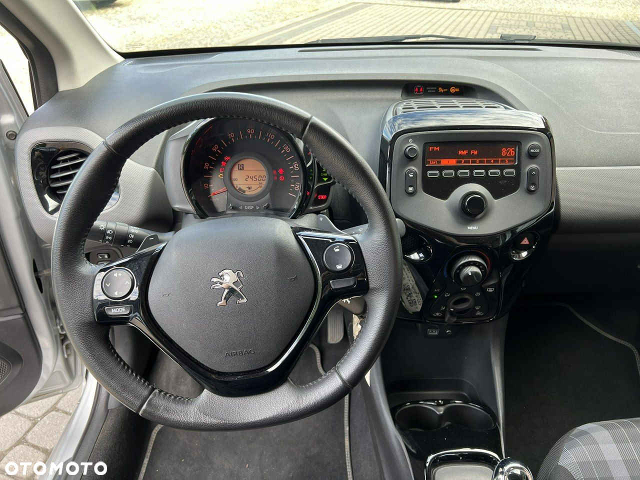 Peugeot 108 - 11