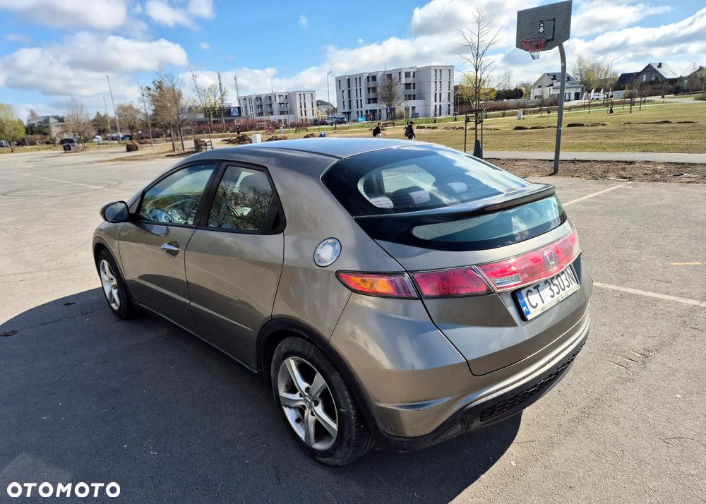 Honda Civic 1.4 Comfort - 9