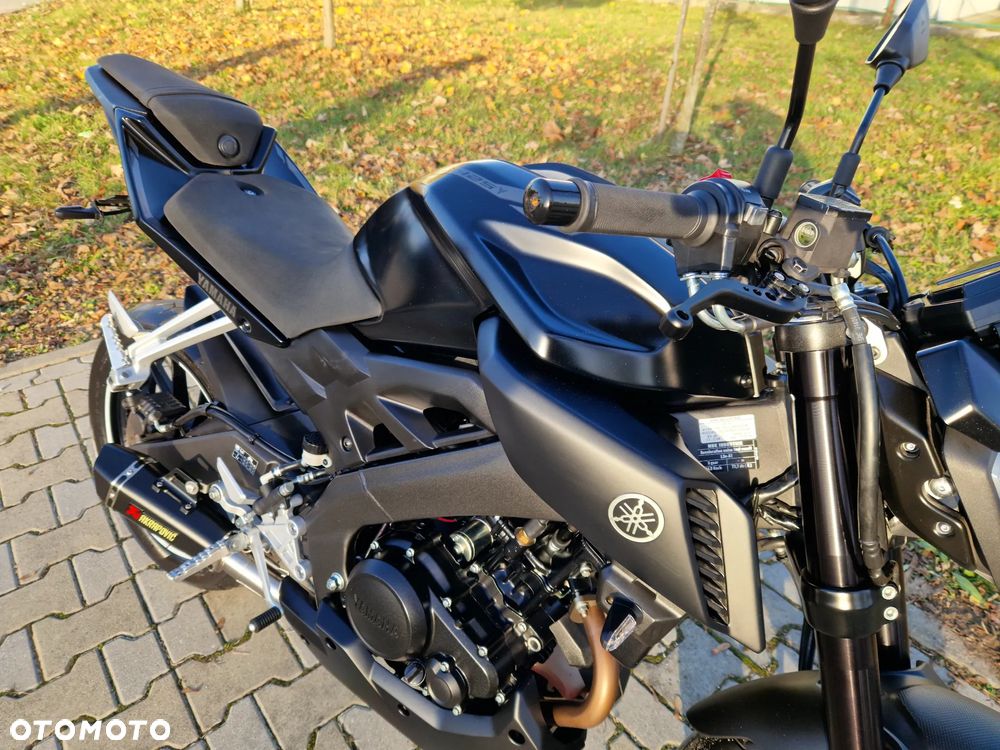 Yamaha YZF - 3