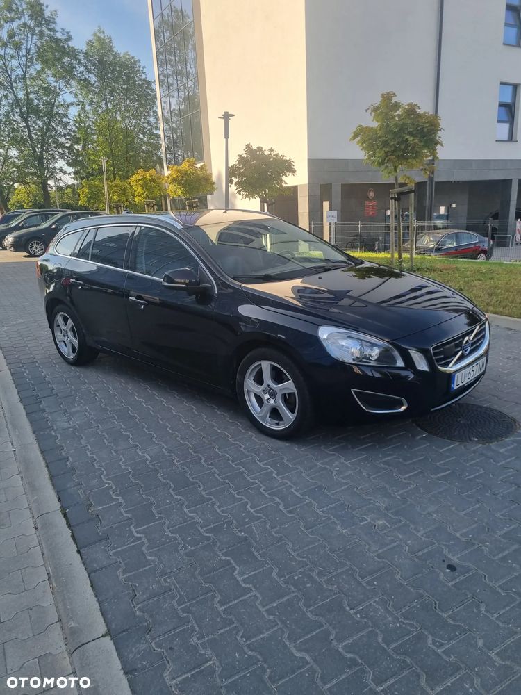 Volvo V60 D2 Summum - 6