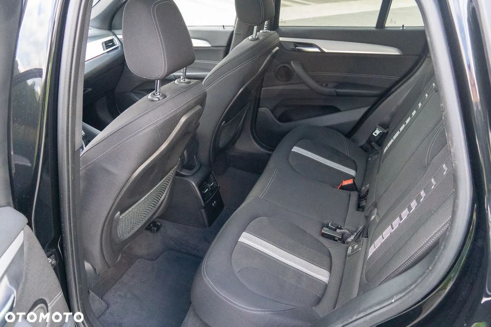 BMW X1 xDrive20d Sport Line - 10