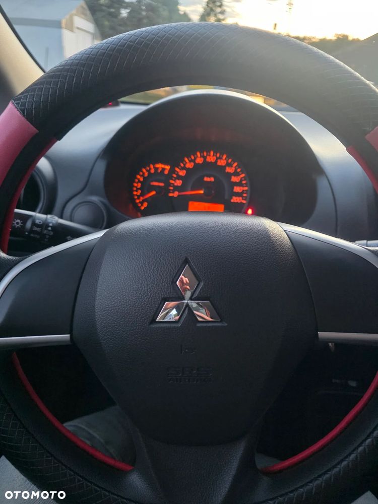 Mitsubishi Space Star - 30