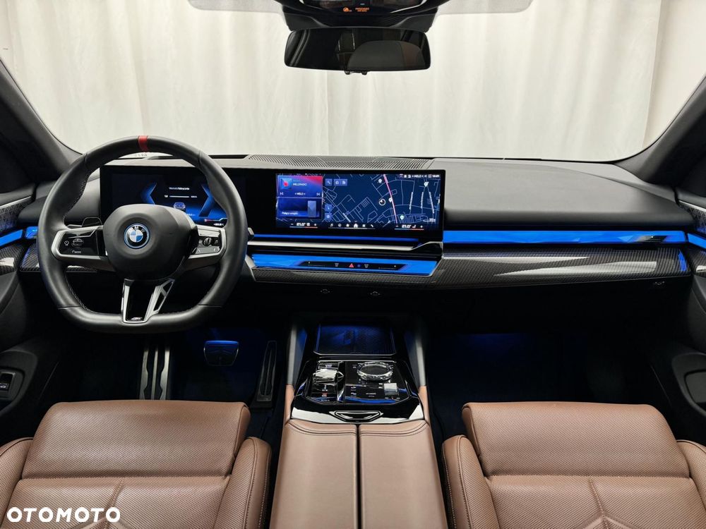 BMW i5 - 30