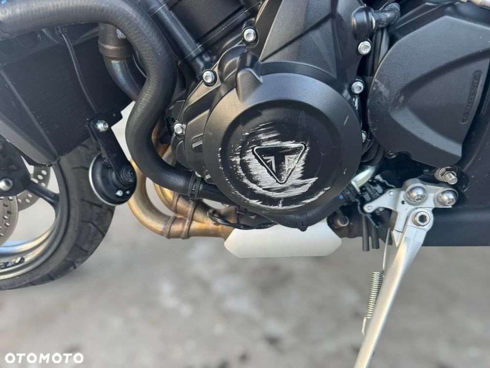 Triumph Street Triple - 9