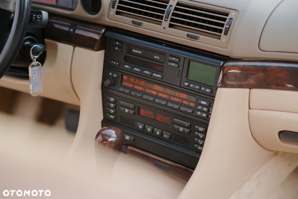 BMW Seria 7 740iL - 33