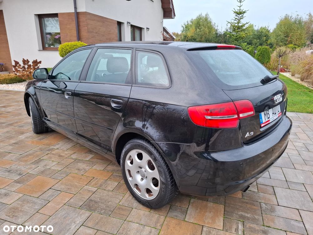 Audi A3 Sportback 1.6 Ambiente - 14
