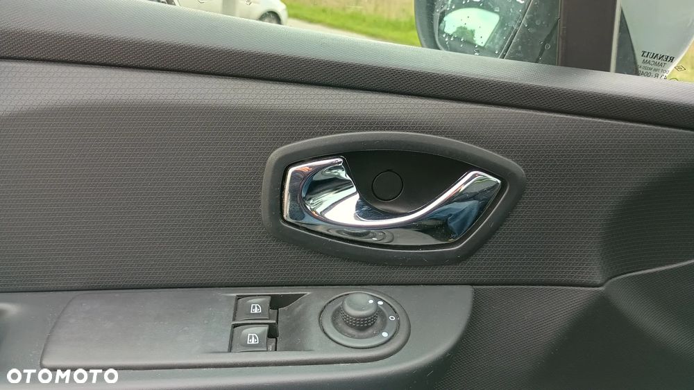 Renault Clio - 23