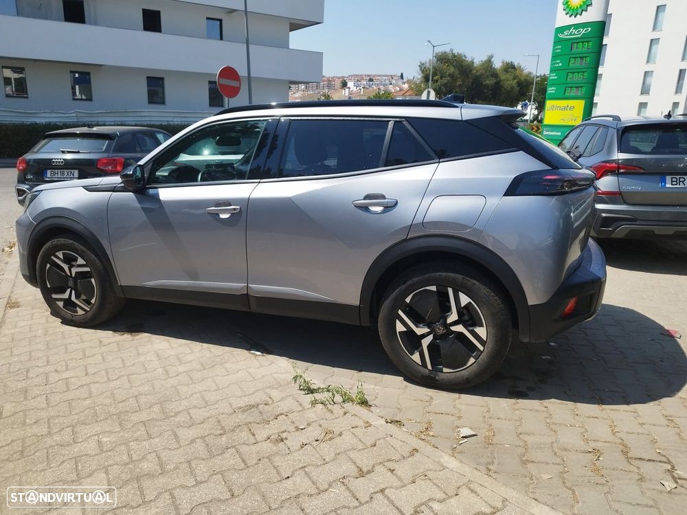 Peugeot 2008 1.2 PureTech Allure EAT8 - 4